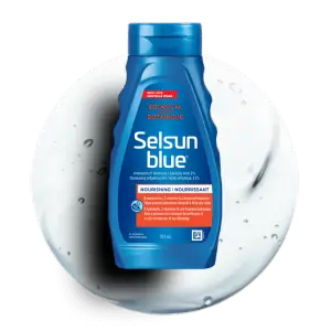Le devant d'une bouteille de shampooing antipelliculaire 2,5 % de 200 ml